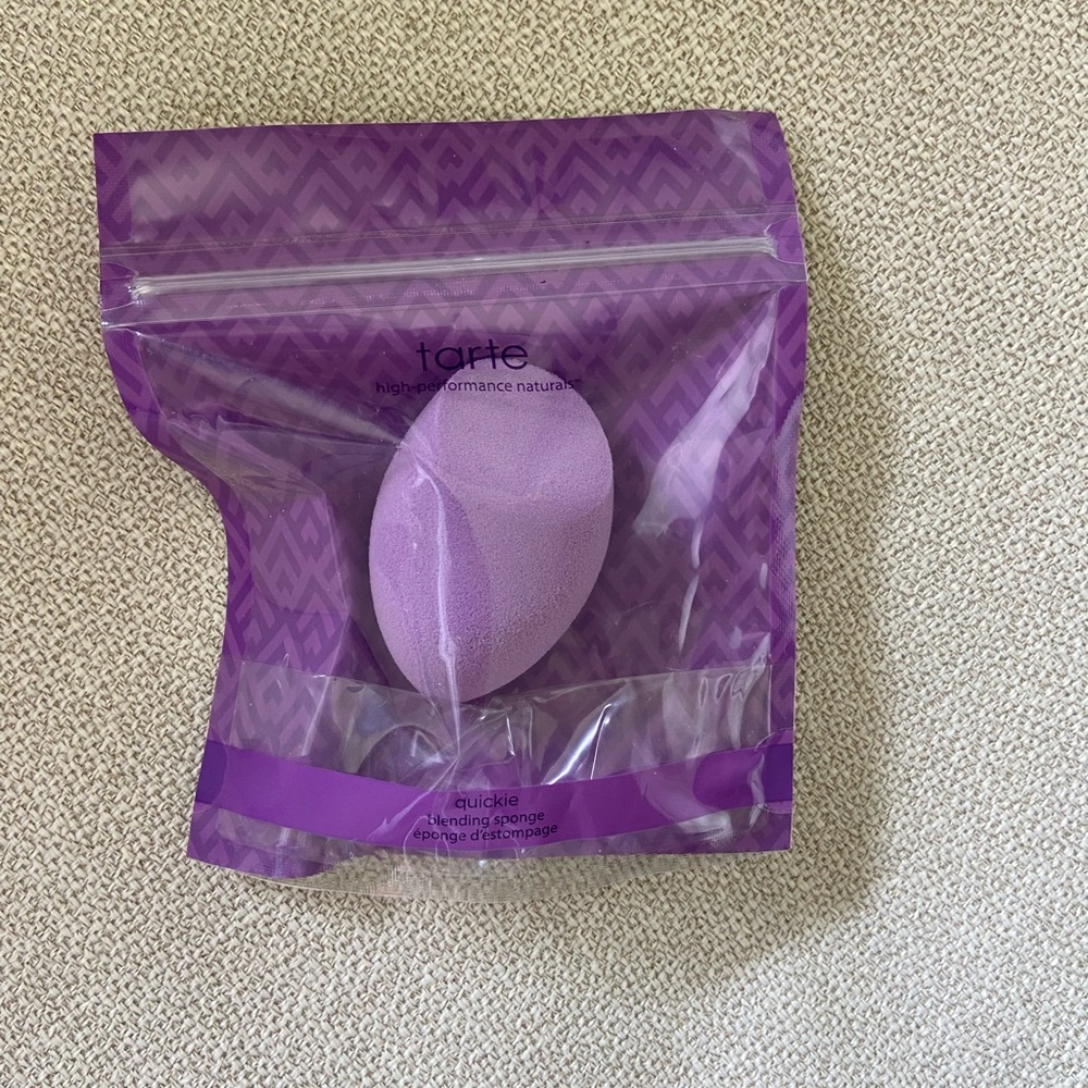 Tarte. Blending sponge